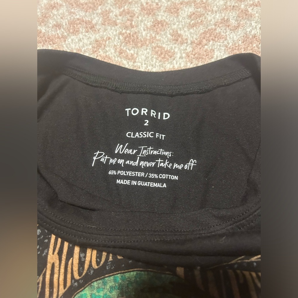 Torrid tee - Picture 3 of 3